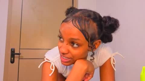 Snapshot of _mimimars chatting on 04.09.26 Mimi online show from 04.09.26