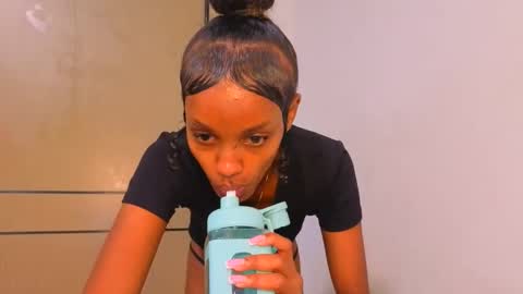 Snapshot of _mimimars chatting on 04.13.26 Mimi online show from 04.13.26