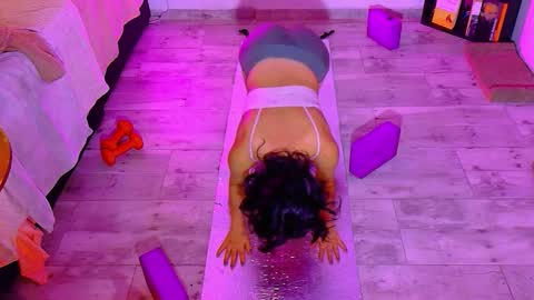 karoline uwu online show from 10.28.25