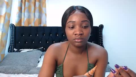 Snapshot of _miss_lofty chatting on 12.18.24 Lofty online show from 12.18.24