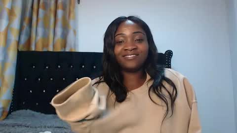 Snapshot of _miss_lofty chatting on 12.22.24 Lofty online show from 12.22.24