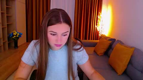 Snapshot of _miss_mia chatting on 09.17.25 Mia online show from 09.17.25