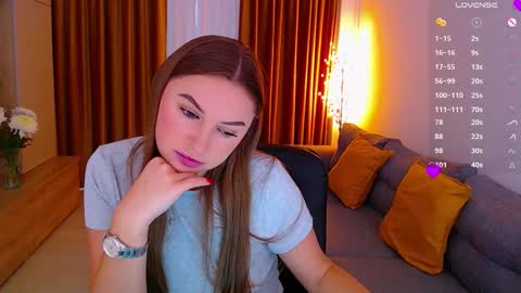 Snapshot of _miss_mia chatting on 10.18.25 Mia online show from 10.18.25