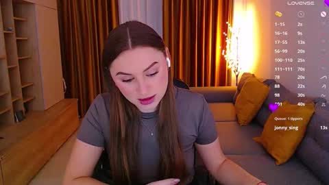 Mia online show from 12.03.25