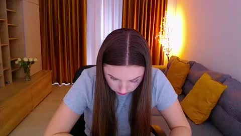 Mia online show from 03.12.26