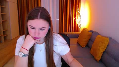 Mia online show from 03.22.26