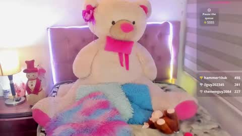 Snapshot of _missemily chatting on 01.16.25 Emi online show from 01.16.25