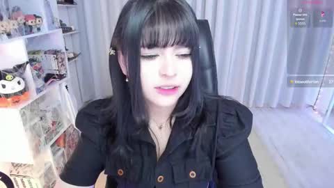 Snapshot of _misshoneyxx chatting on 10.17.25 Hanna Idependent Model online show from 10.17.25