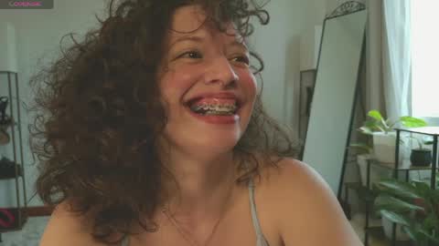Snapshot of _missmariaa_ chatting on 05.16.26 Mara Independent model online show from 05.16.26
