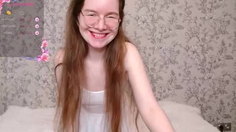 Snapshot of _mizuka_ chatting on 10.18.25  mizuka  online show from 10.18.25