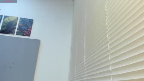 _molly_rosse_ online show from 10.22.25