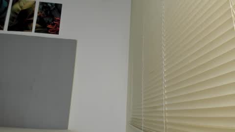 _molly_rosse_ online show from 10.25.25