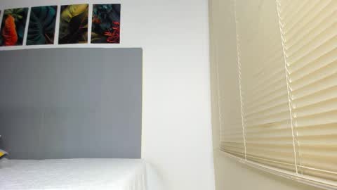 _molly_rosse_ online show from 11.18.25