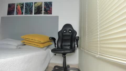 Snapshot of _molly_rosse_ chatting on 02.09.26 _molly_rosse_ online show from 02.09.26