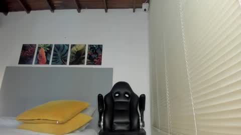 Snapshot of _molly_rosse_ chatting on 02.18.26 _molly_rosse_ online show from 02.18.26