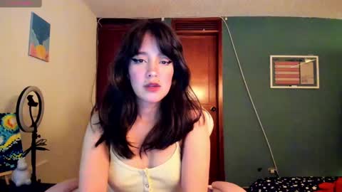 Snapshot of _moon_cake_ chatting on 02.22.25 Next stream 950 pm Colombia time xd online show from 02.22.25