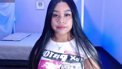 Snapshot of _nahom_ chatting on 03.10.25 nahomi online show from 03.10.25