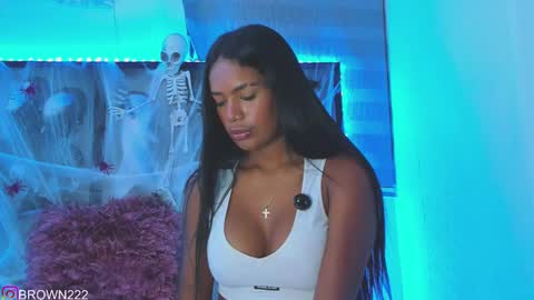 Snapshot of _naomibrown_ chatting on 10.13.25 naomi brown online show from 10.13.25