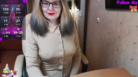 Snapshot of _natali_ chatting on 02.06.25 MagicWoman online show from 02.06.25