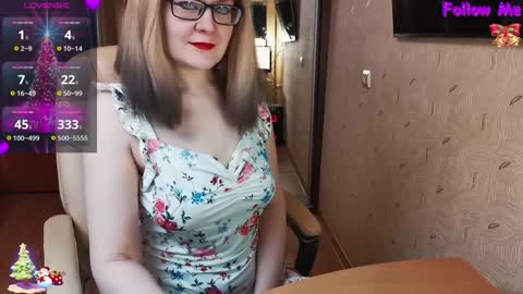 Snapshot of _natali_ chatting on 02.07.25 MagicWoman online show from 02.07.25