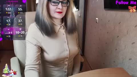 Snapshot of _natali_ chatting on 02.10.25 MagicWoman online show from 02.10.25