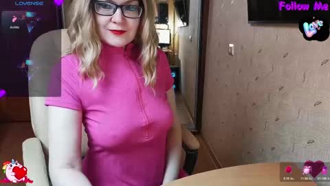 Snapshot of _natali_ chatting on 03.03.25 MagicWoman online show from 03.03.25