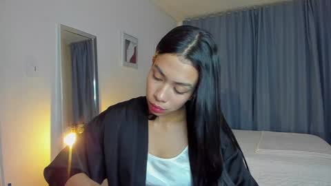independent model natha online show from 12.10.24