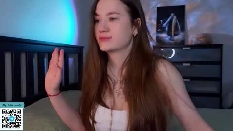 Snapshot of _nemalkovamia chatting on 10.02.25 Mia with a big heart online show from 10.02.25