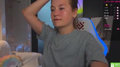Mia with a big heart  online show from 06.25.26