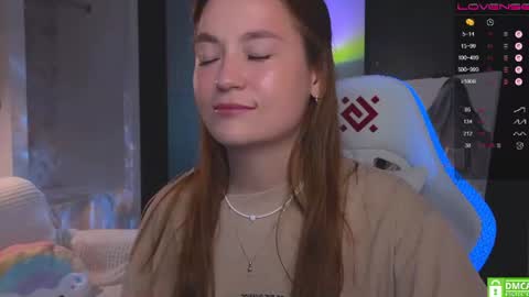 Mia with a big heart  online show from 07.04.26