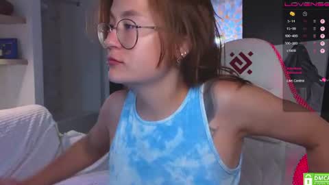 Mia with a big heart  online show from 07.29.26