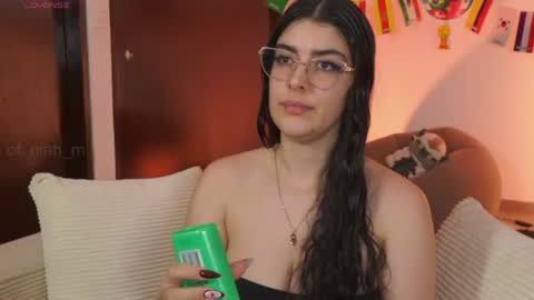 NiniHelp me by giving my show a thumbs up online show from 06.30.26