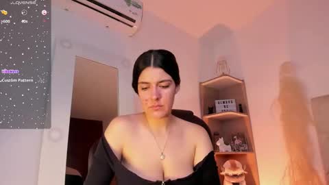 Niah  You can call me Ni or cutie haha online show from 12.02.24