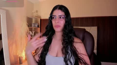 Snapshot of _niah_ chatting on 09.24.25 Niah  You can call me Ni or cutie haha online show from 09.24.25