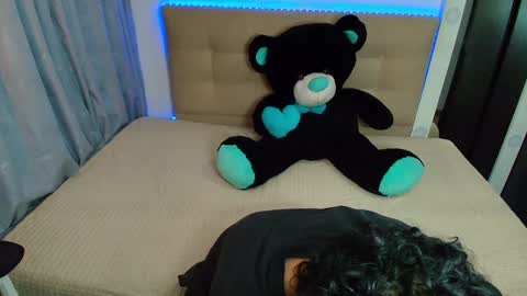 Nicolas online show from 12.26.24