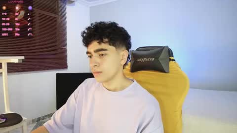 Snapshot of _nickconnor1 chatting on 10.04.25 Nicolas online show from 10.04.25