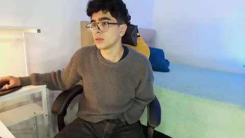 Snapshot of _nickconnor1 chatting on 10.16.25 Nicolas online show from 10.16.25