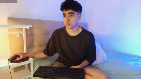 Snapshot of _nickconnor1 chatting on 10.26.25 Nicolas online show from 10.26.25