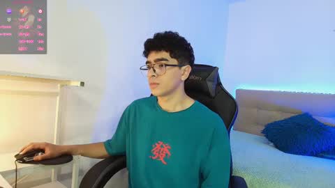 Snapshot of _nickconnor1 chatting on 11.16.25 Nicolas online show from 11.16.25