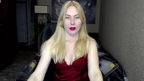 Snapshot of _night_fantasy_ chatting on 02.11.25 Donella    online show from 02.11.25