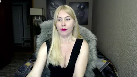 Snapshot of _night_fantasy_ chatting on 03.07.25 Donella    online show from 03.07.25