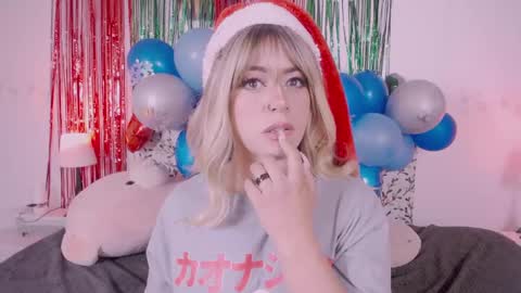 niiky online show from 12.19.24