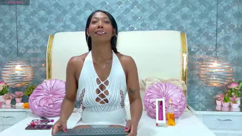 Snapshot of _ninafox_ chatting on 10.17.25  ninafox online show from 10.17.25