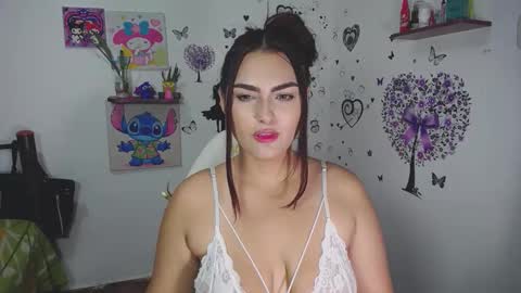 Nina  online show from 11.04.25