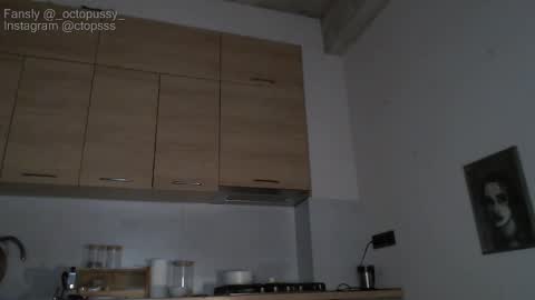 Snapshot of _octopussy_ chatting on 02.02.26 Mikayla online show from 02.02.26