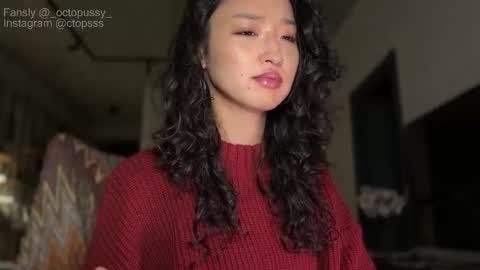 Snapshot of _octopussy_ chatting on 02.08.26 Mikayla online show from 02.08.26