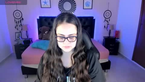 Snapshot of _oliviajoness chatting on 06.30.26 Olivia jones online show from 06.30.26