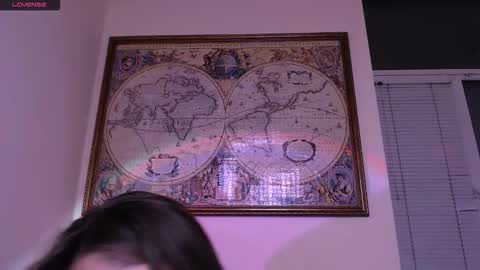 Olivia online show from 12.05.25