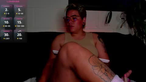 Snapshot of _paradissela chatting on 02.06.26 GAIA online show from 02.06.26