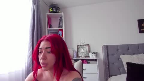 Snapshot of _poison_ivyyy chatting on 10.17.25  V  online show from 10.17.25